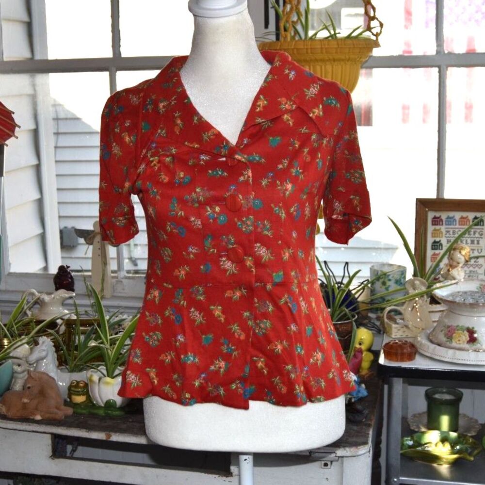 Vintage 70s Red Floral Button Front Blouse Top Women's Small Cottagecore